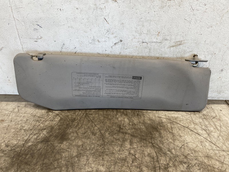 Chevrolet W4500 Visor (654-10835)