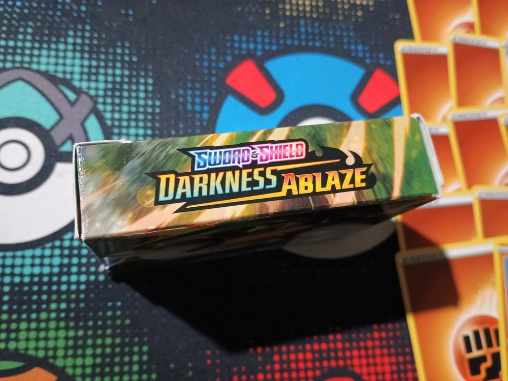 Sword & Shield Darkness Ablaze Galarian Sirfetch'd Theme Deck