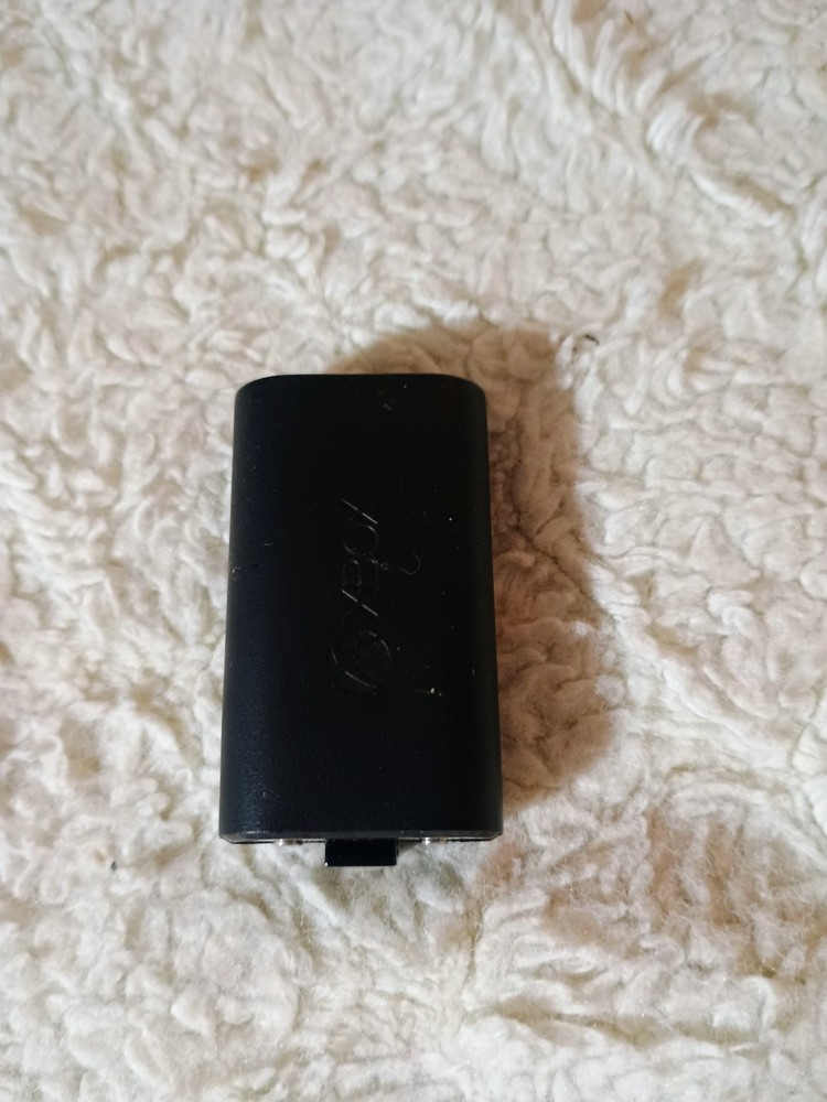 Xbox One Rechargeable Battery Pack 1556 – Microsoft OEM – Untested – Pre-Owned