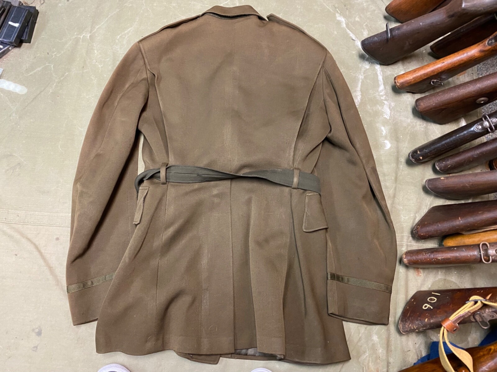 ORIGINAL WWII US ARMY OFFICER CLASS A DRESS JACKET- MEDIUM 40R