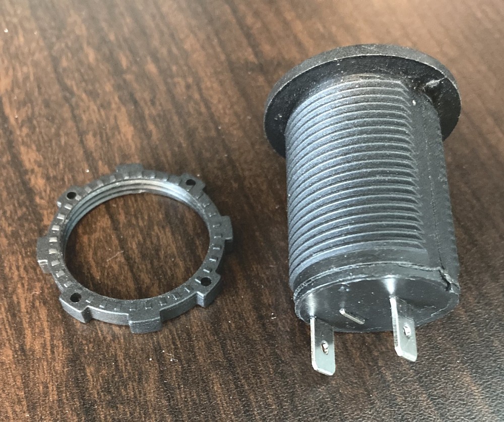 12-24 VOLT PANEL MOUNT AUTO LIGHTER SOCKET - EXCELLENT SELDOM USED CONDITION!