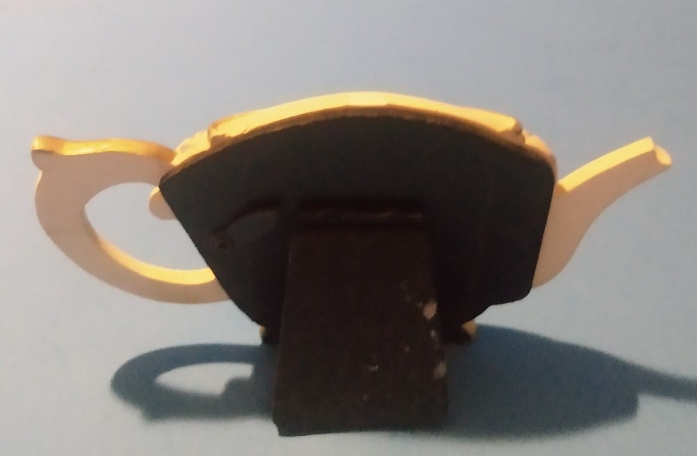 Free Standing Teapot Shaped Frame