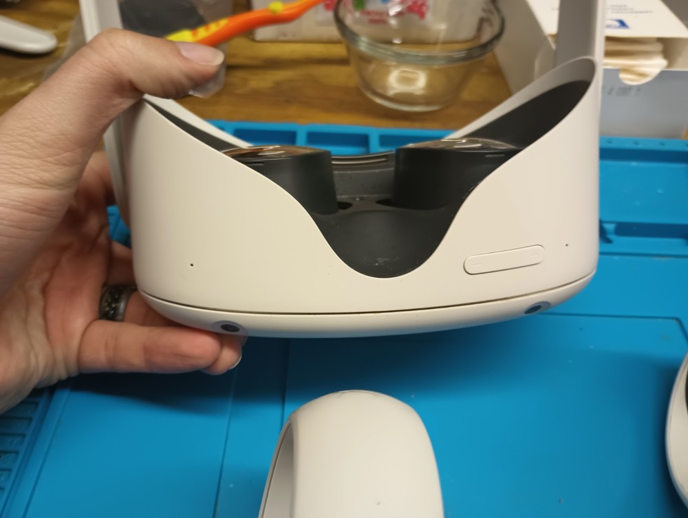 Meta Oculus Quest 2 128GB Virtual Reality Headset - White Tested & Working