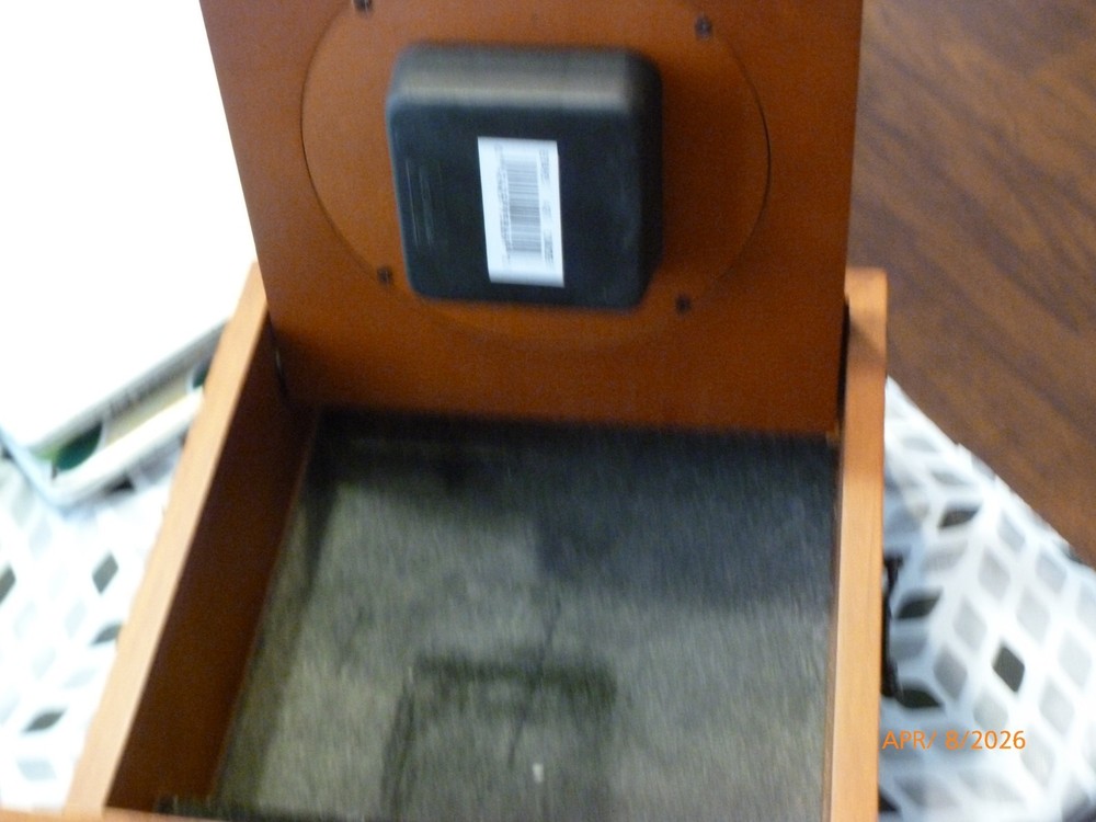 Bulova tabletop clock in wooden treasure / display box - Nice.working