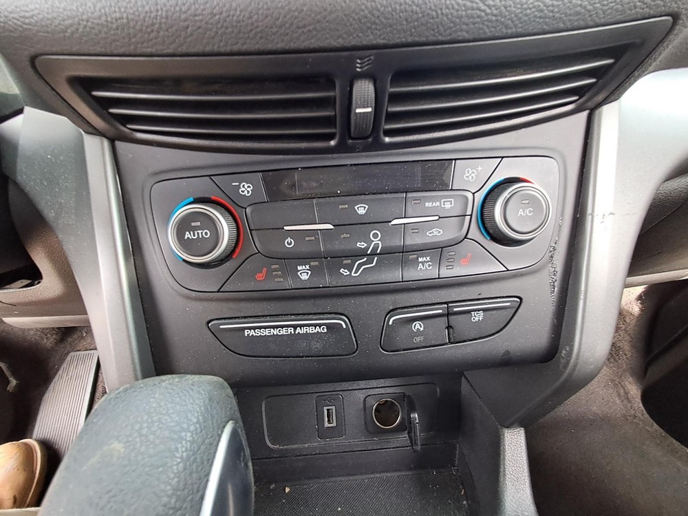 Used A/C Selector Switch fits: 2018 Ford Escape front automatic temperature cont