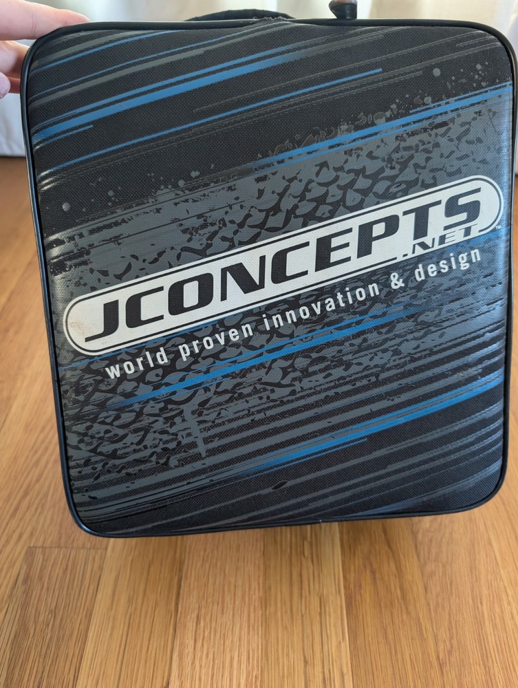 Airtronics Sanwa MT-S Transmitter With Carrying Case