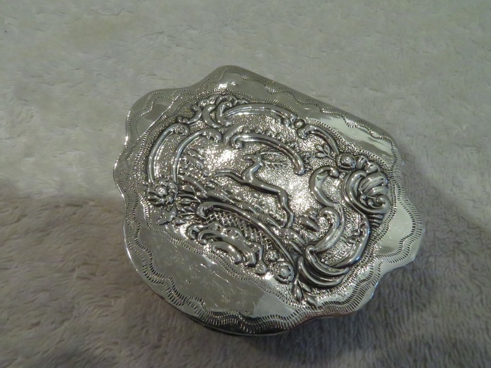 Charming dutch 934 embossed silver snuff box 1872 basketry effect m34