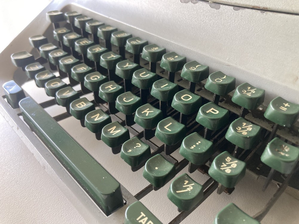 FACIT Desktop Typewriter *Designed by the legendary Sigvard Bernadotte