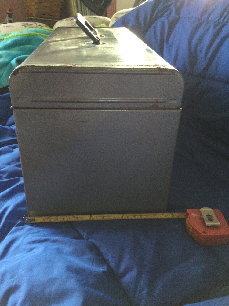 Sears Craftman 6512 Tool Box - Vintage - Pre-owned