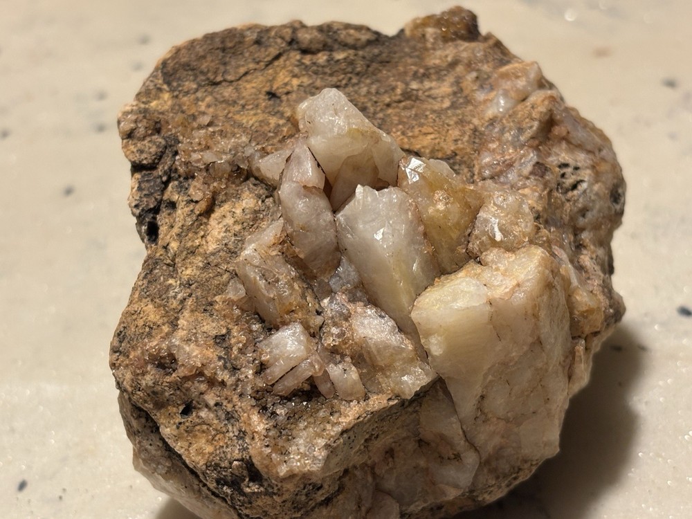 quartz gold ore 1.07 lb