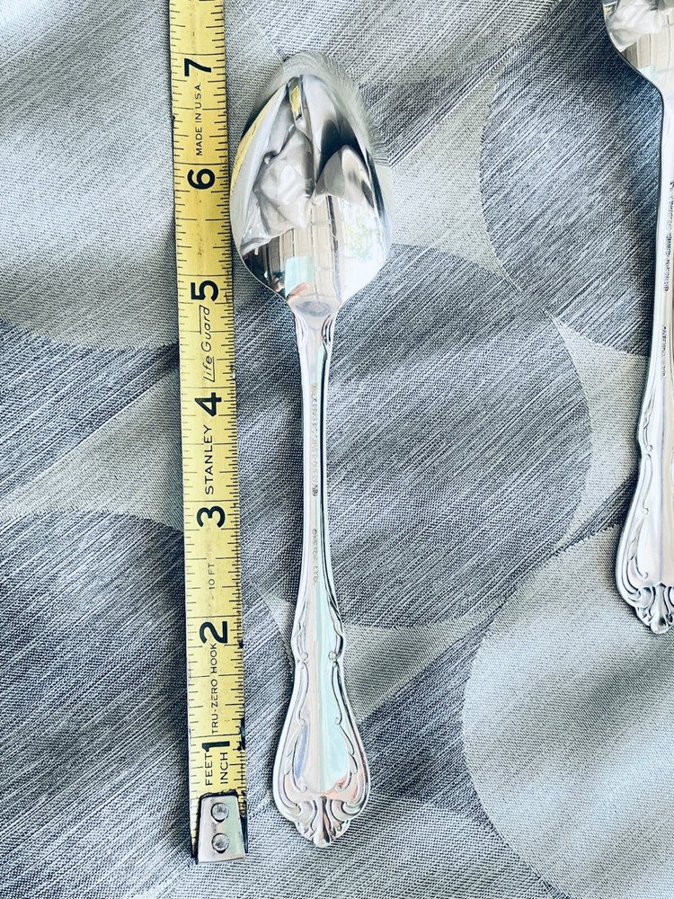 Oneida Wm A Rogers CHALICE / HARMONY Silverplate Flatware Service for 4 (2 av)