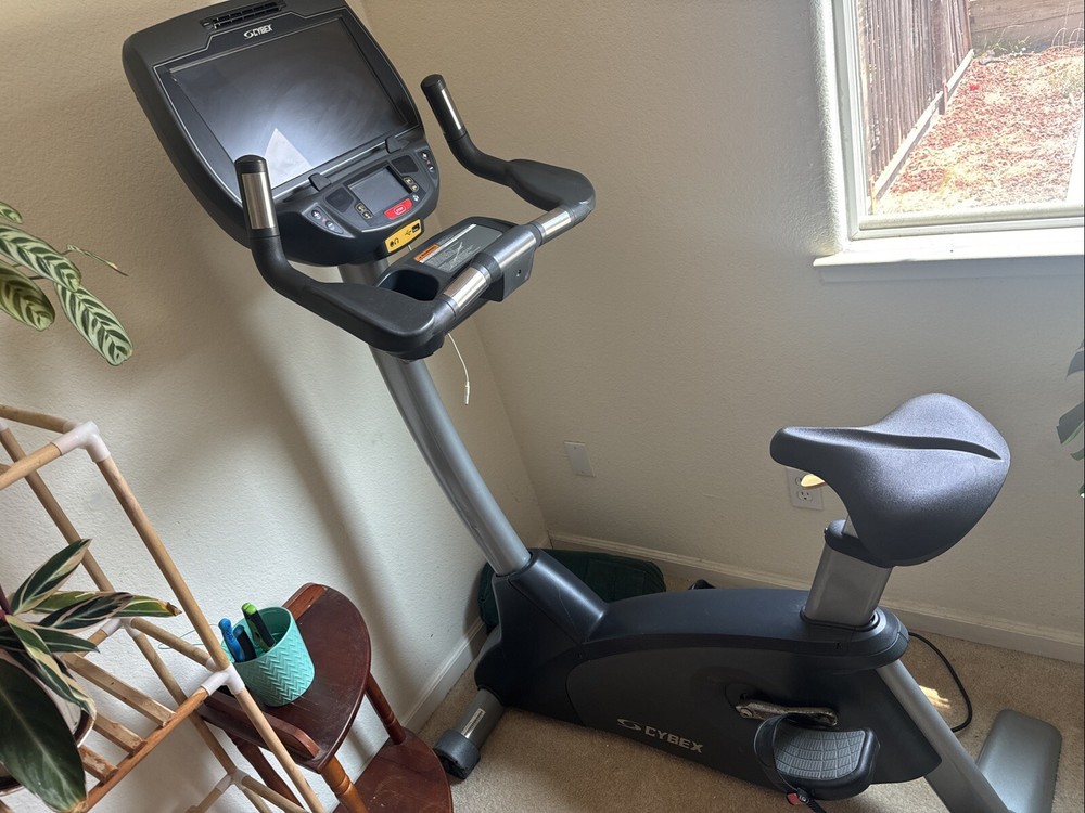 Cybex 770C Upright Bike w/E3 Console