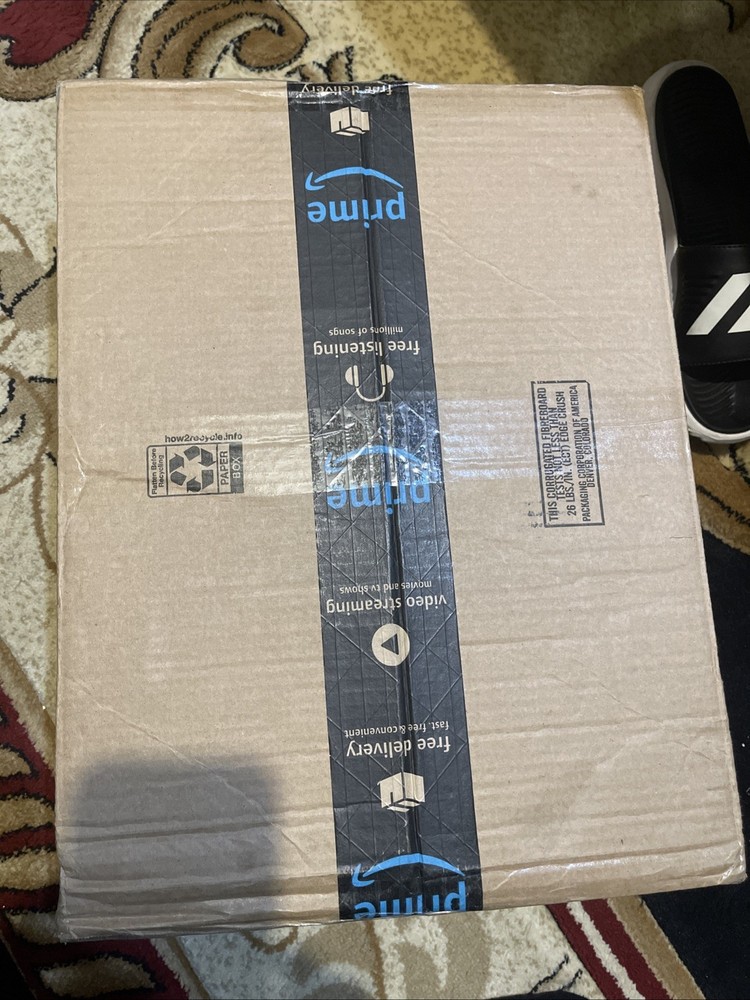 Amazon Return Box Of Electronics And Camera Lenses