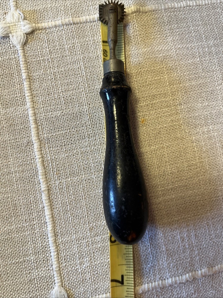 Vintage Wooden Handle Tracing Wheel For Sewing And Pattern Making