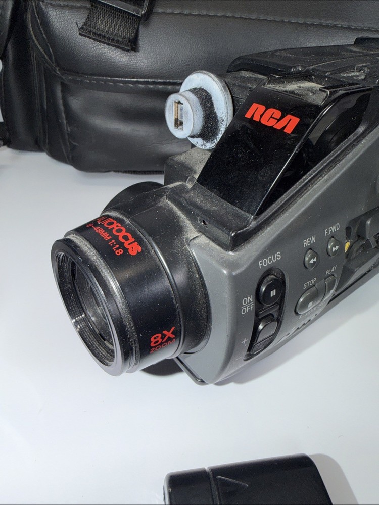 RCA PRO807 8mm Camcorder Untested! Plus Carry Case & Miscelleneous Accessories