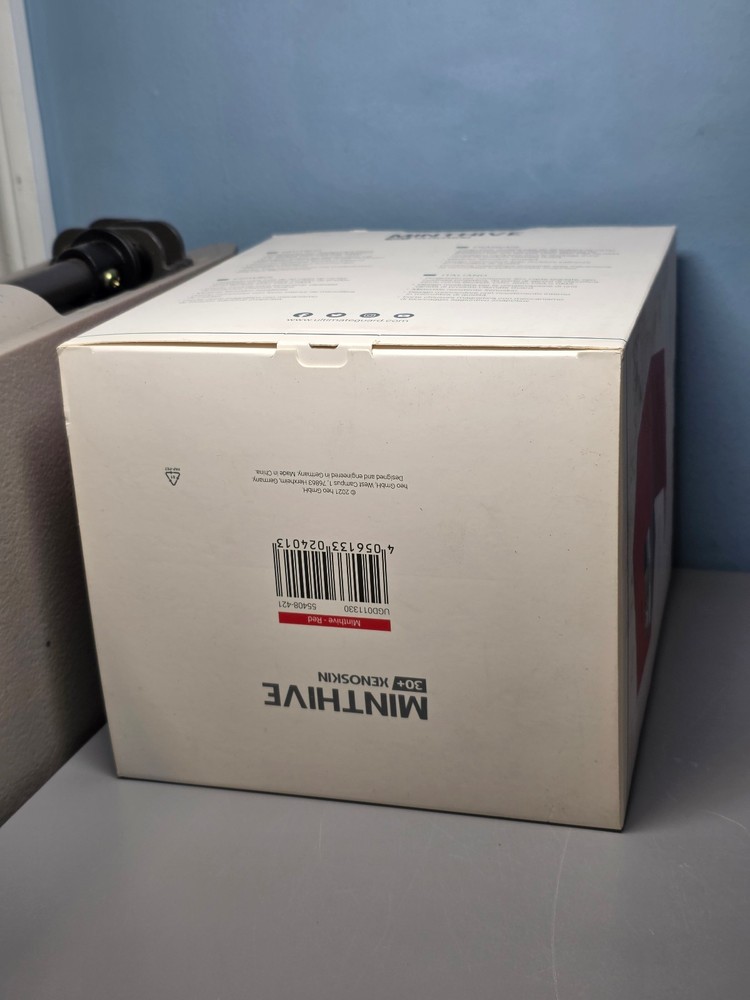 Minthive XenoSkin 30+ Graded Card Case Deck Box -Red -New