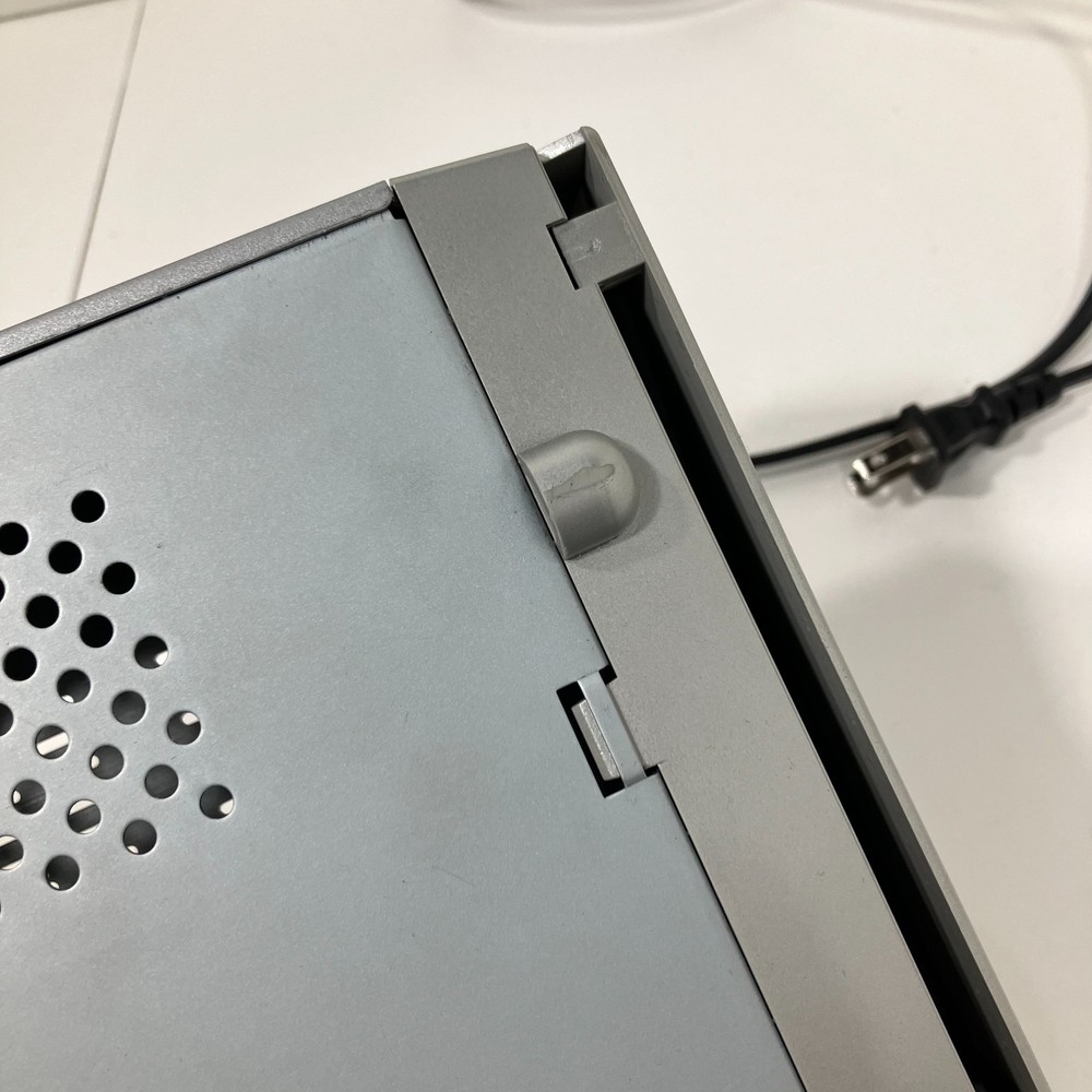 Free To Air Satellite Receiver ST-2000 DVB Set Top Box – Untested – Powers On