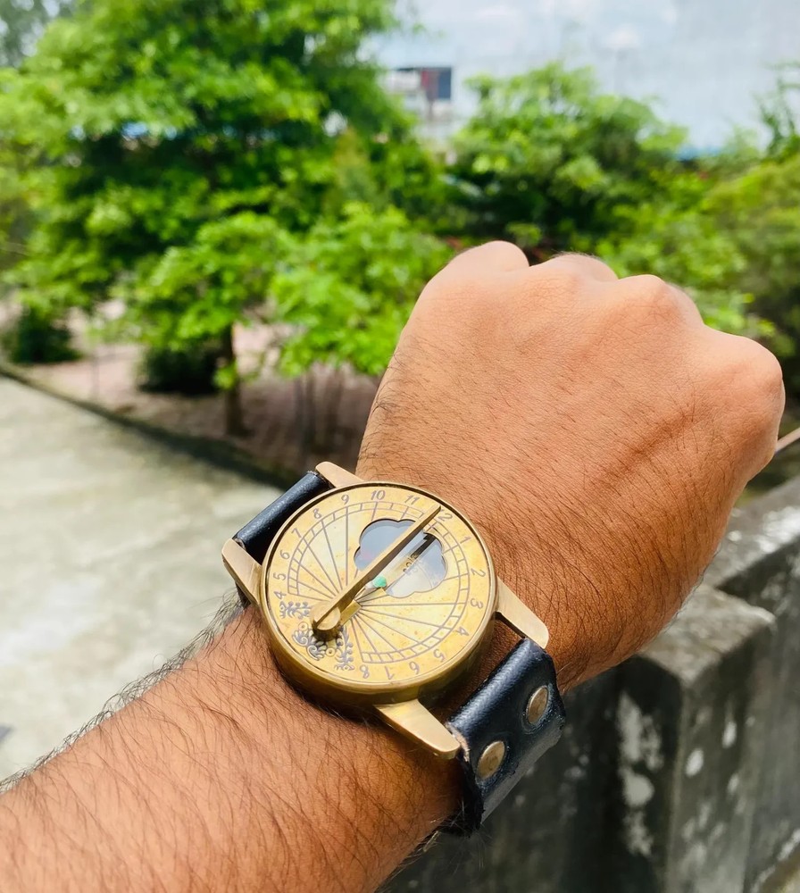 Vintage Brass Wrist Compass with Leather Strap – Navigation Brass Compass
