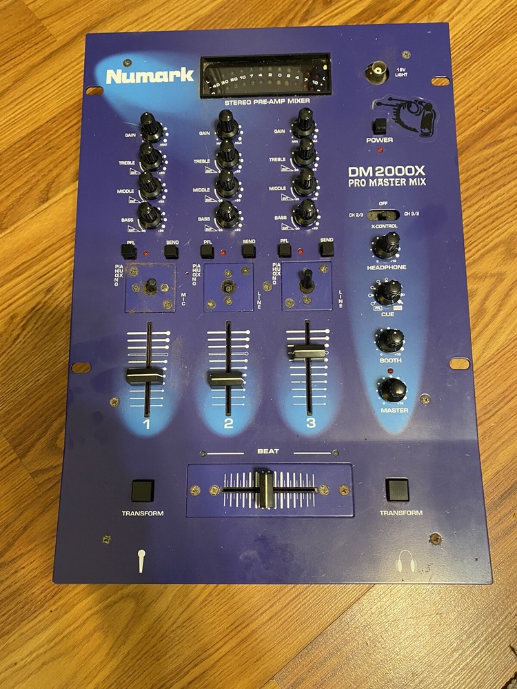 Numark DM 2000X DJ mixer