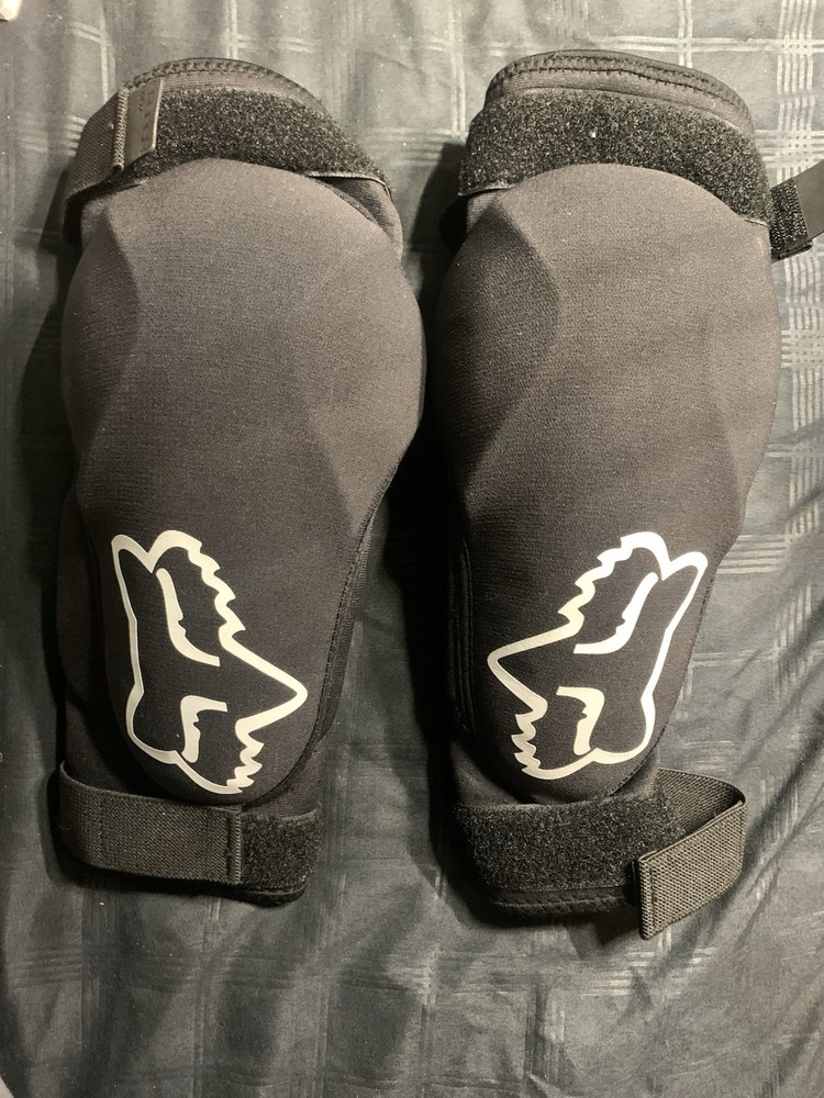Fox Racing Elbow Guards D30 - Size Small