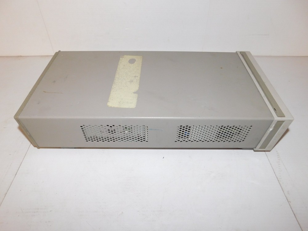 HEWLETT PACKARD 8116A PULSE/FUNCTION GENERATOR 50 MHZ (SML103)