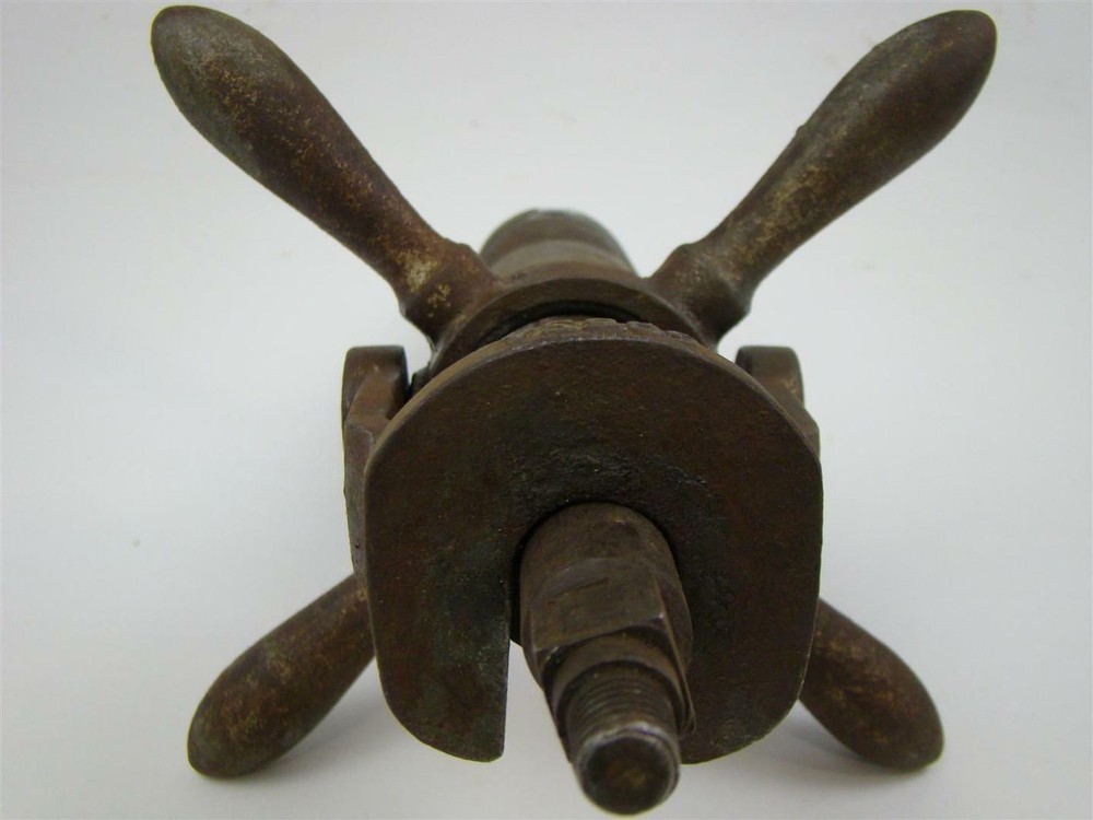 Mueller E-4 Drilling Machine