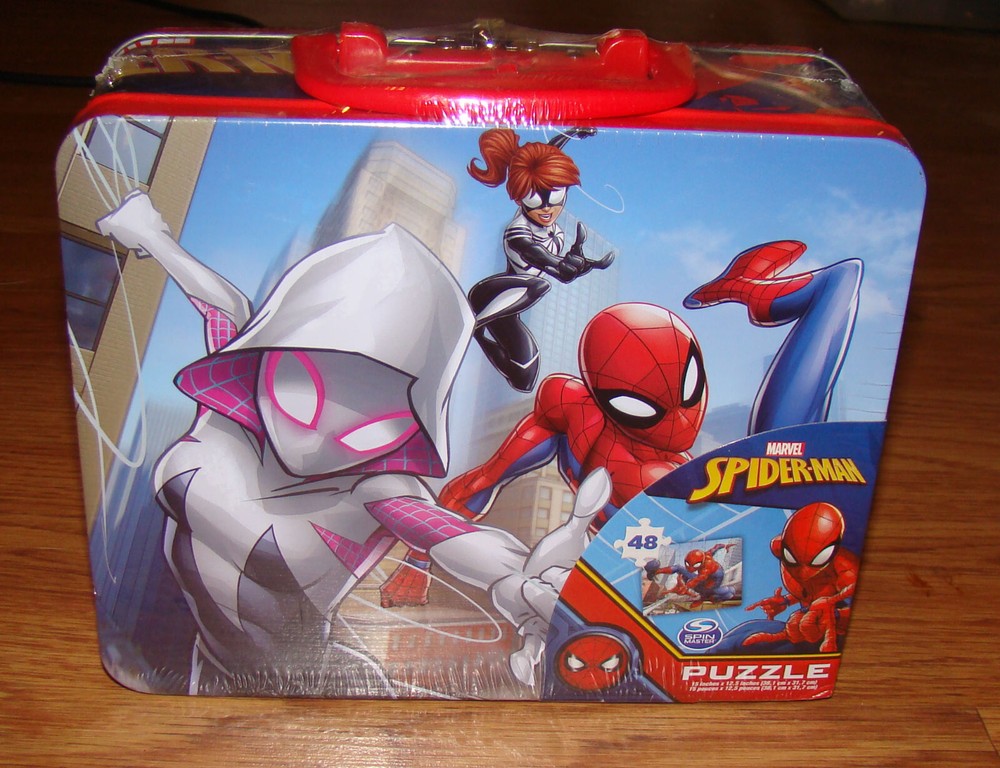 Spin Master Marvel Comics SPIDER-MAN Puzzle (48pcs) in Tin 7"x6" Lunch Box