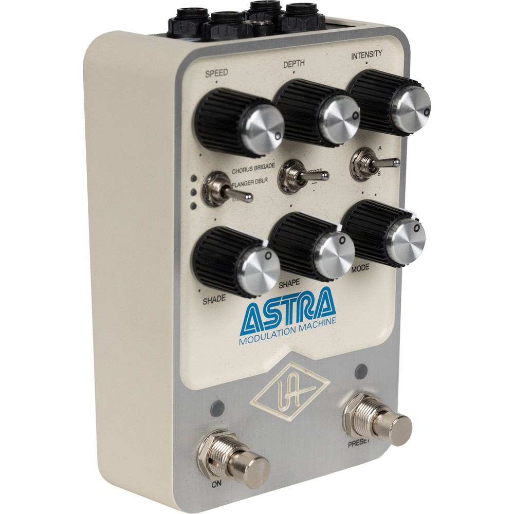 Universal Audio Astra Modulation Pedal