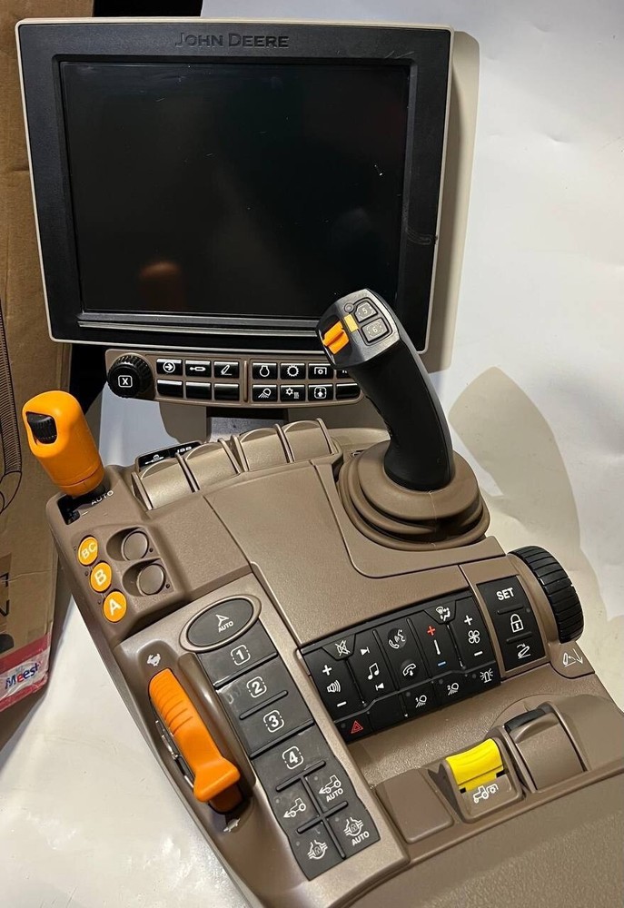 John Deere Commadcenter commandarm Console With Joystick 🕹️ Command Center