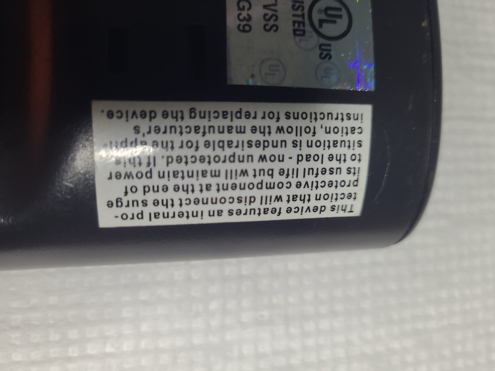 Traveler Tripp Lite Surge Protector - E200250 UL1449