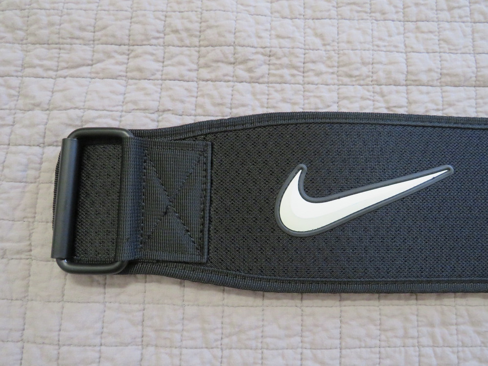 Nike Strength Training Belt 3.0 Nylon Hook & Loop Closure Black White Size M