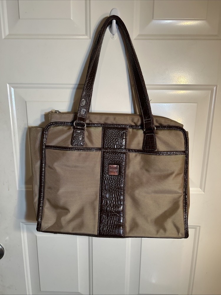 NINE WEST BIG BAG FOR COMPUTER WITH LARGE COMPARTMENT