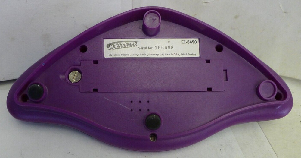 Mathshark Game Educational Insights EI-8490 with Instructions PURPLE - TESTED