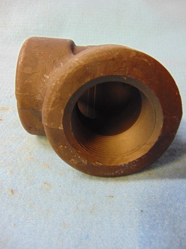 90° ELBOW 1-1/2" THREADED B16 720UU A/SA105