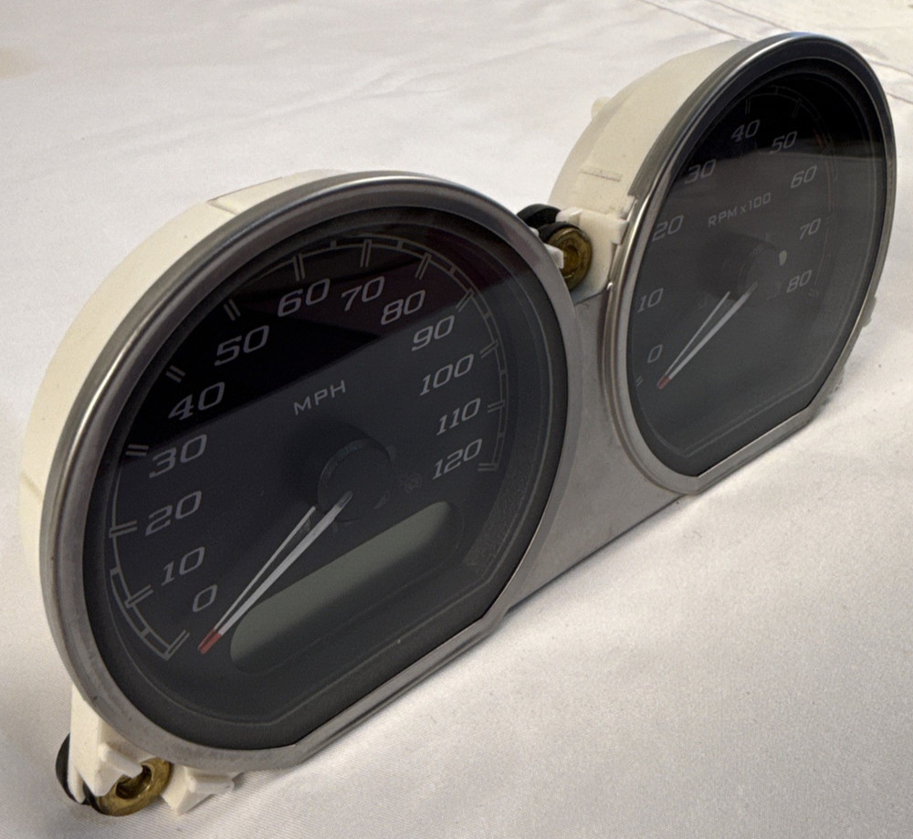 HARLEY DAVIDSON INSTRUMENT CLUSTER SPEEDOMETER TECHOMETER MPH BLACK 70900121A