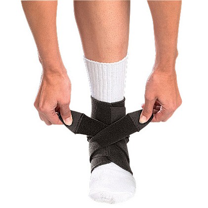 Mueller Adjustable Ankle Stabilizer - Black