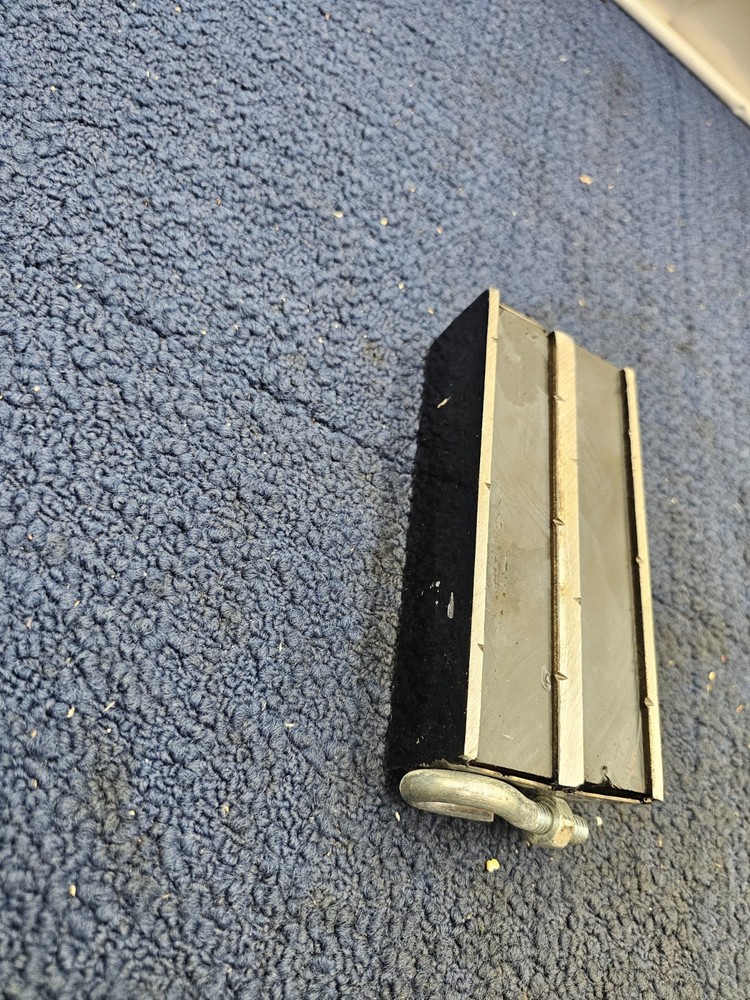 HFT Strong 250LB Pound Capacity Pull Retrieving Magnet Puller Lift Lifter Plate