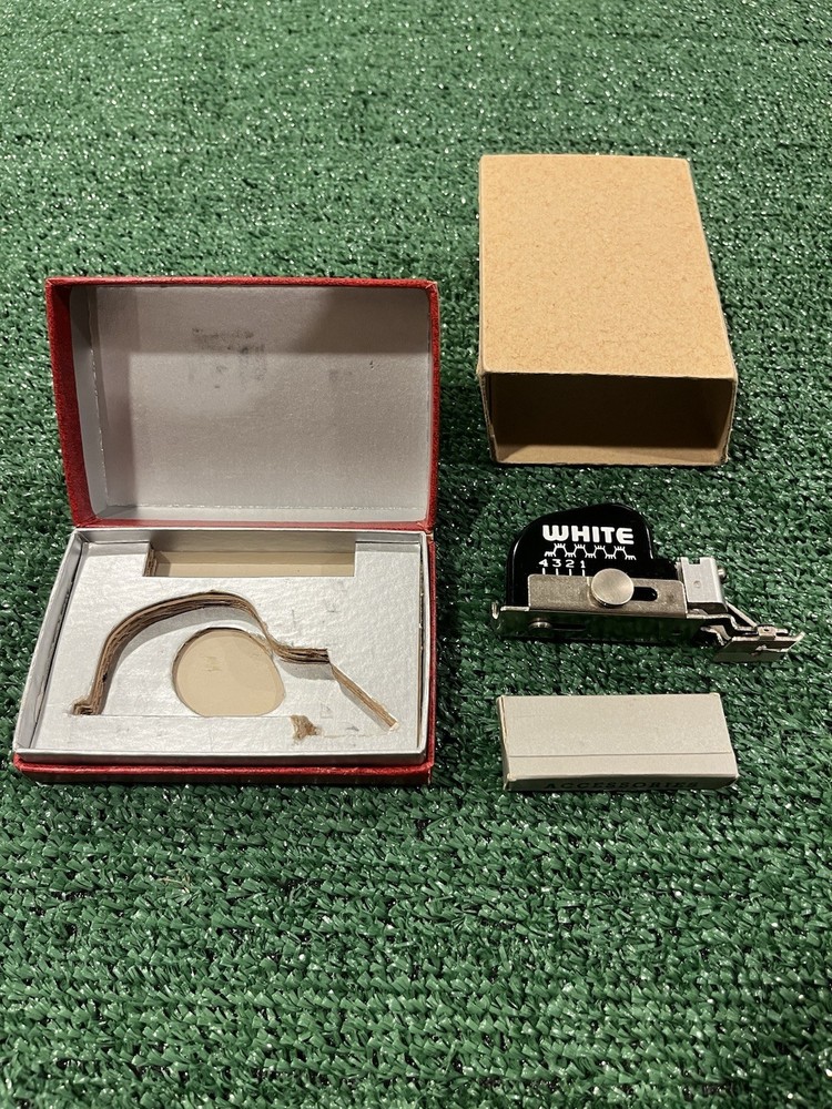 White Decorative Zigzagger Vintage