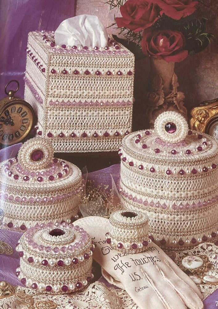 Vtg Rare Heartwarming Plastic Canvas pattern book 1996