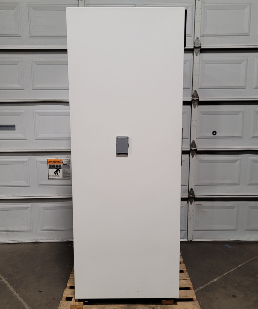 VWR GDM-41 Double Sliding Glass Door Basic Chromatography Refrigerator 115VAC
