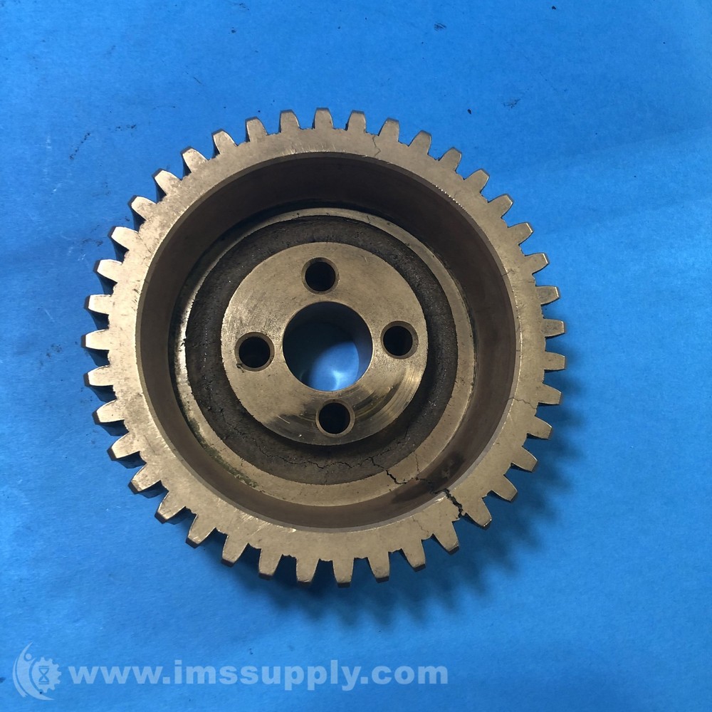 Cracked Gear 2759