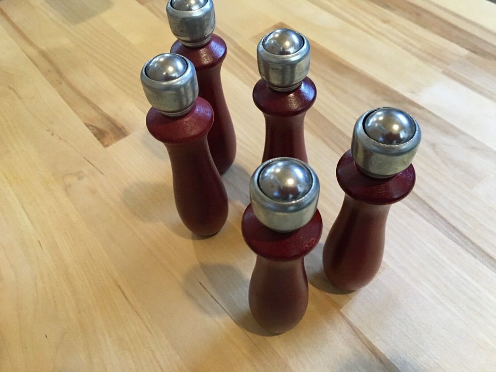 Comic Book Pressing - Roller Tool 3/4 bearing - Brown Handle