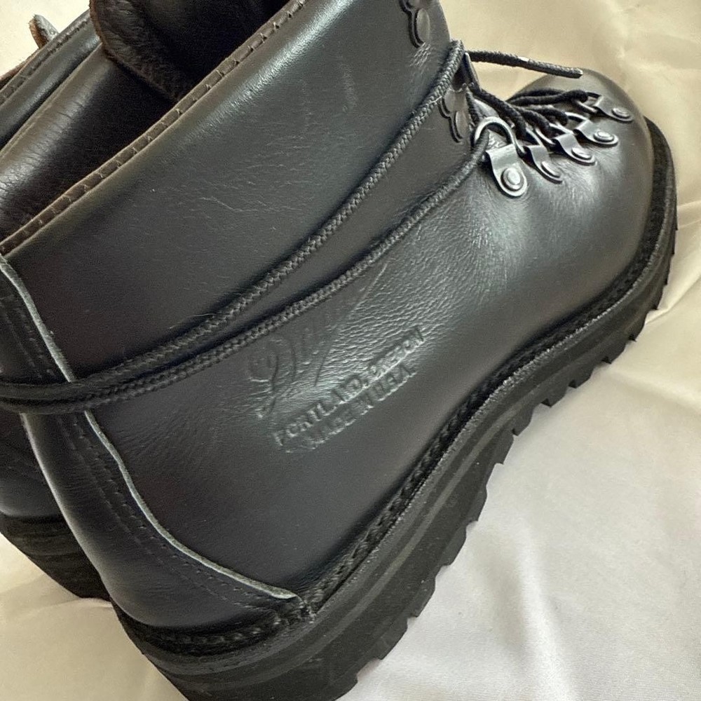 Black tag Danner Mountain light black 31520X US7