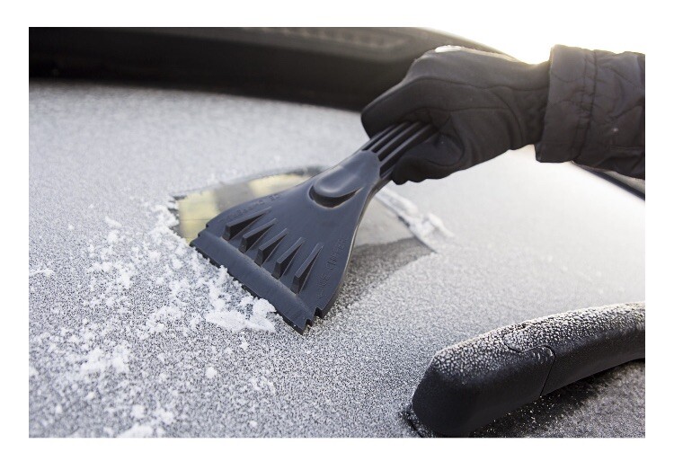 AUTO DRIVE 9" Windshield Ice Scraper Ripper Ergonomic 4” Wide Blade