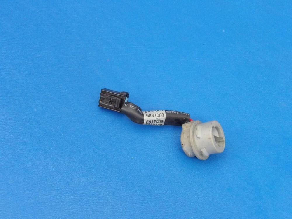 Harley-Davidson OEM Taillight Tail Light Harness 6837003