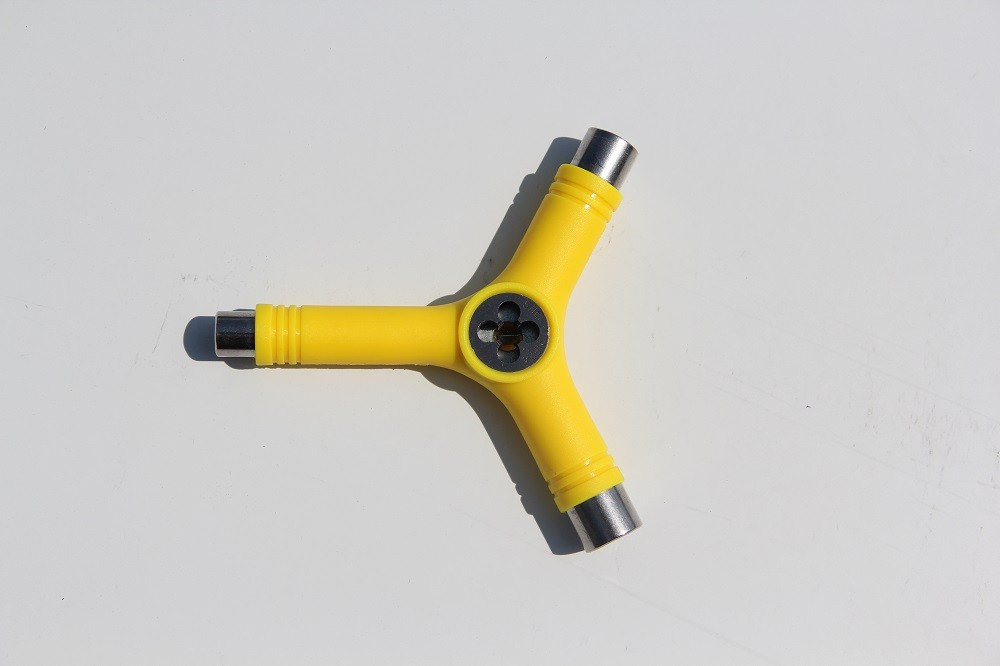 Social Skate Tool Threader Yellow