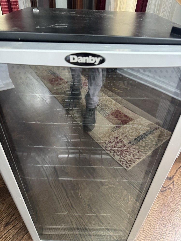 danby wine cooler