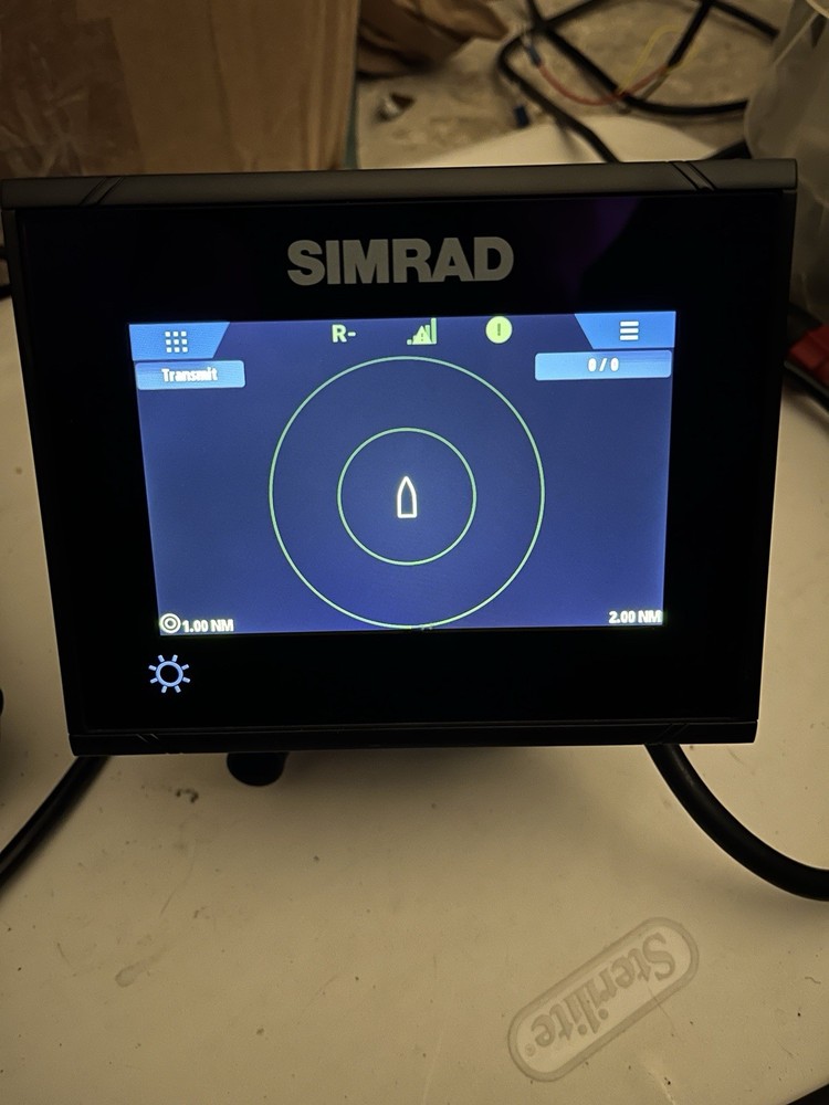 Simrad P2005 GPS System