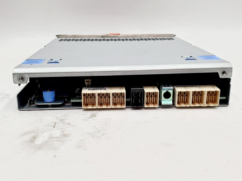 NetApp A100069 111-02853+A0 2GBRAM/Battery/E2700A Disk Array Controller
