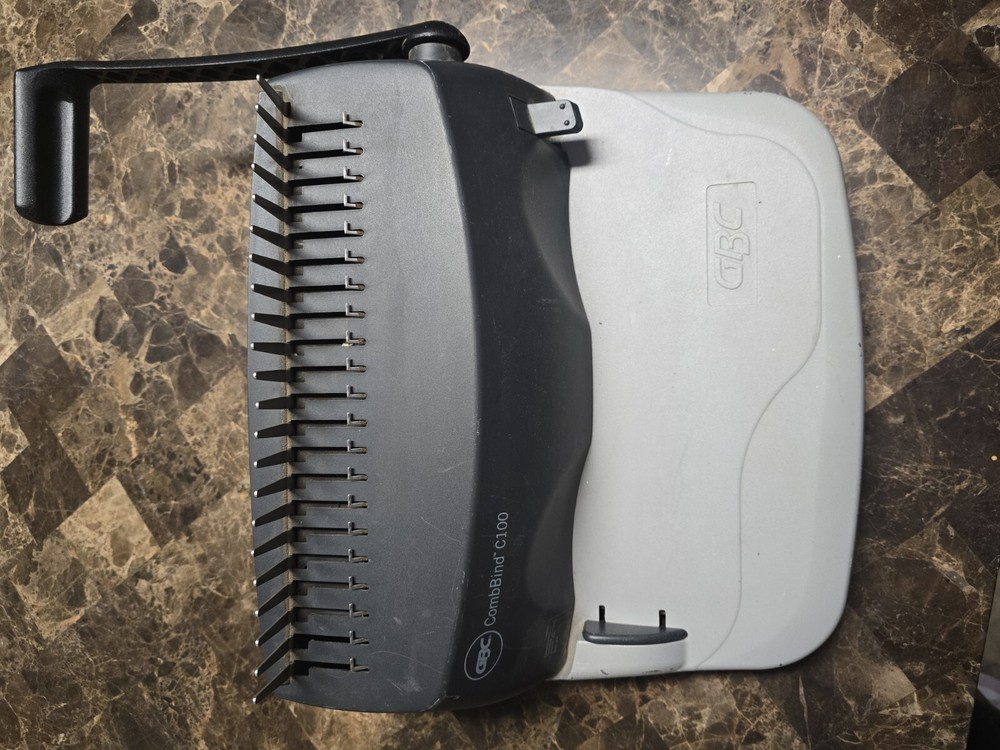 GBC CombBind C100 Manual Plastic System Binding Machine